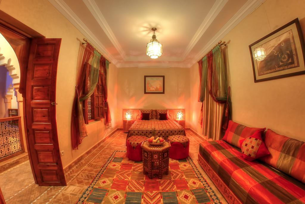 Dar Tasnime Hotel Маракеш Стая снимка