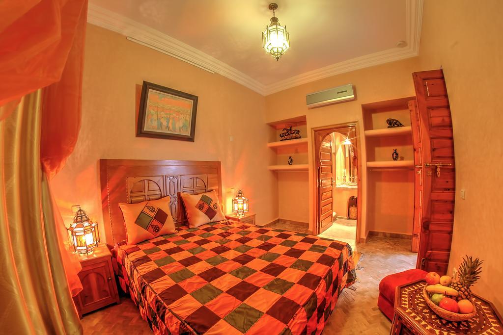 Dar Tasnime Hotel Маракеш Стая снимка